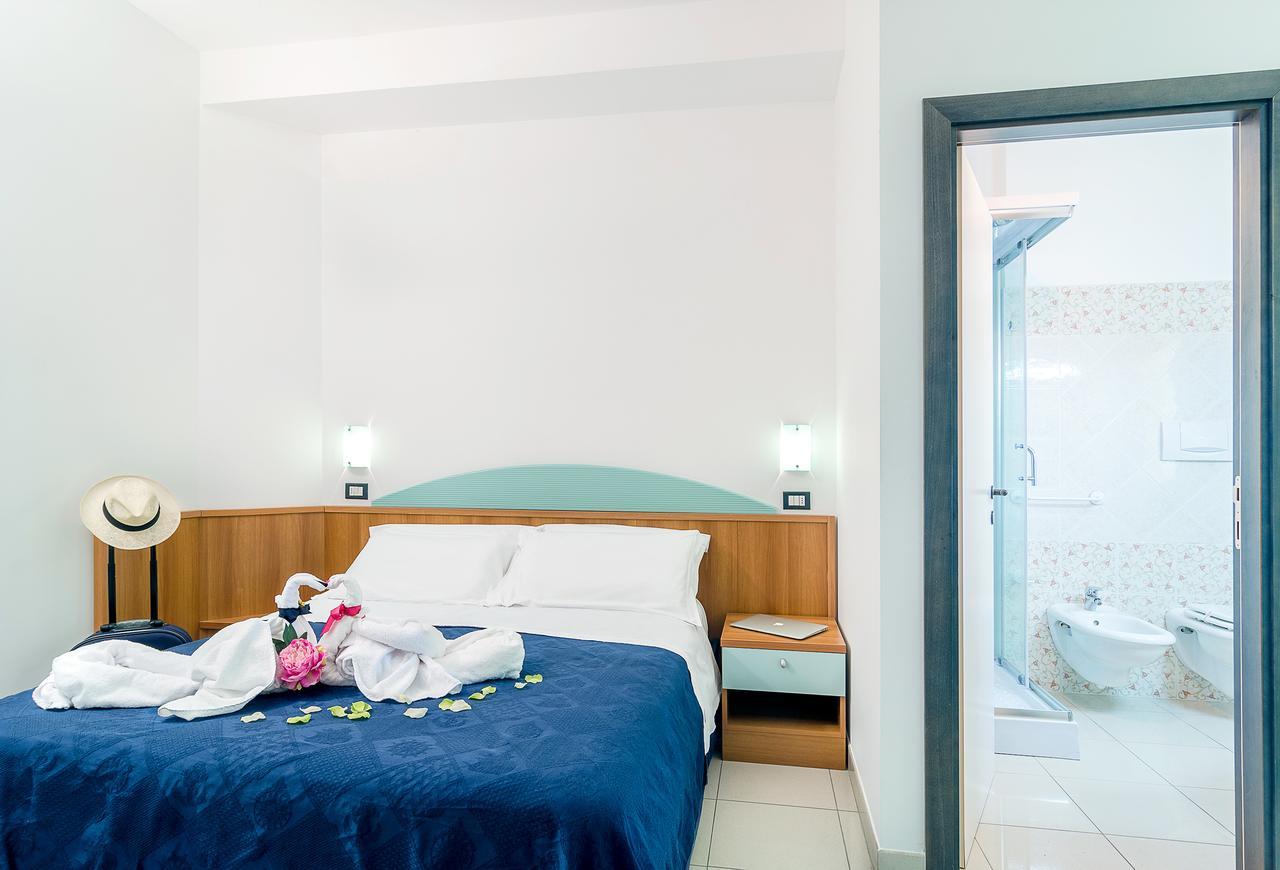 Residence Costa Alba Adriatica Zewnętrze zdjęcie